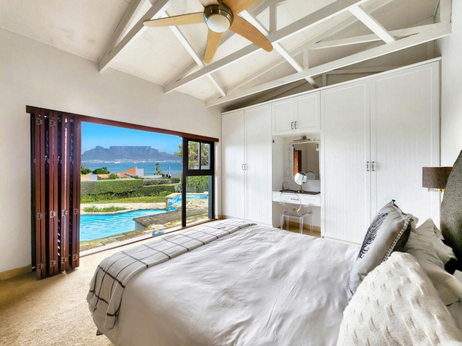 4 Bedroom Property for Sale in Bloubergstrand Western Cape